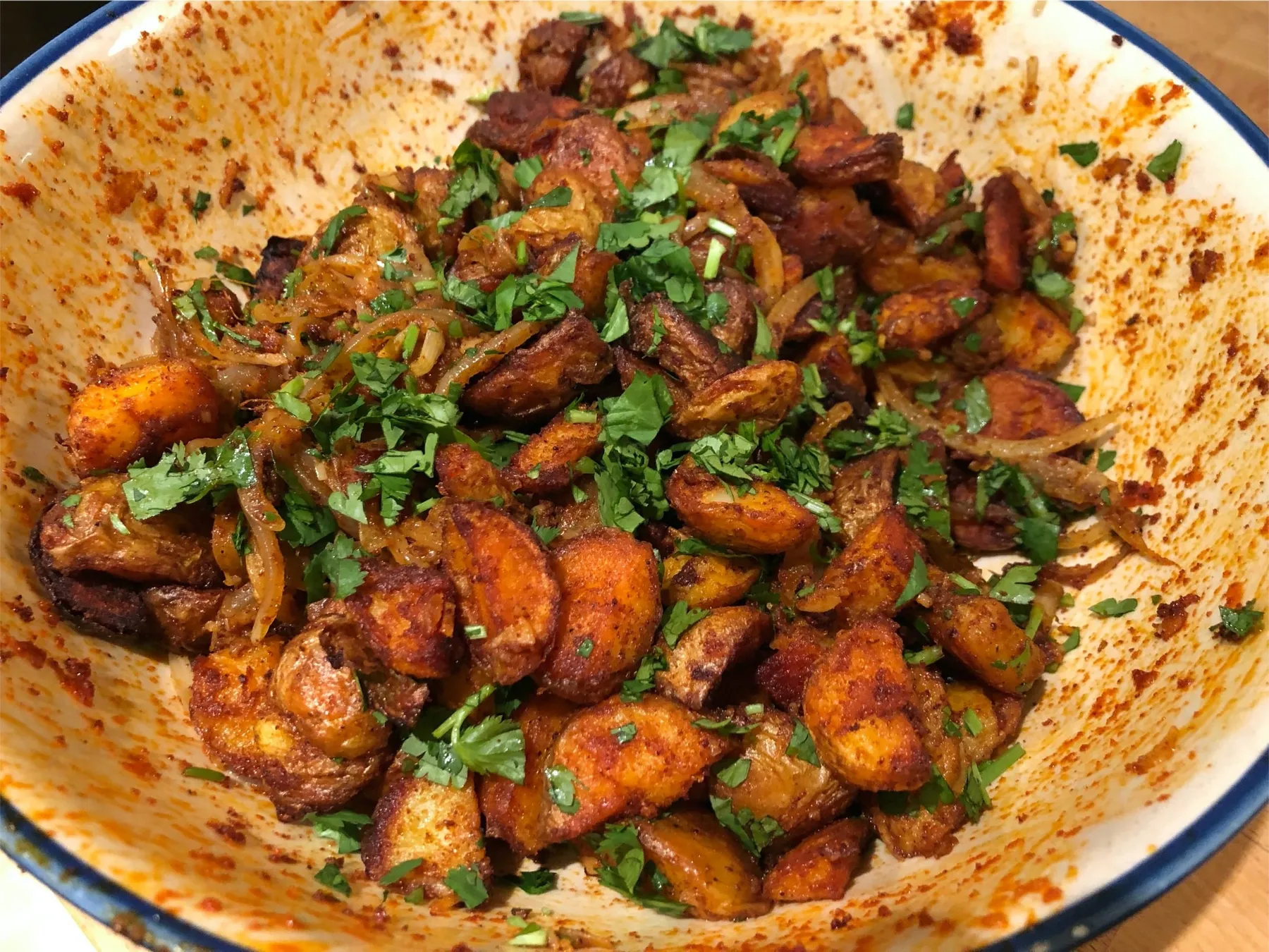 Crunchy Spicy Garlic Potatoes